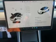 ✅ 2019 Tesla Model 3 Mid Range • VIN: 5YJ3E1EA0KF411960 • Lot: 91627825. Wystawiony na Copart z przebiegiem 19 839 mil. Bezpłatny archiwum sprzedaży aukcyjnych z USA i szczegółowy raport historii pojazdu na DreamBid. Zdjęcie 9.