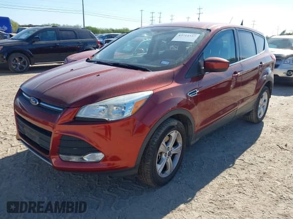 ✅ 2016 Ford Escape SE • VIN: 1FMCU9GX8GUB78553 • Лот: 43714557. Опубликован ранее на IAAI с пробегом 92 548 миль. Бесплатный доступ к архиву аукционных продаж из США и подробный отчёт об истории автомобиля на DreamBid. Изображение 2.