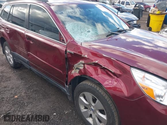 ✅ 2012 Subaru Outback Limited • VIN: 4S4BRDKCXC2210560 • Лот: 43750640. Опубликован ранее на IAAI с пробегом 183 466 миль. Бесплатный доступ к архиву аукционных продаж из США и подробный отчёт об истории автомобиля на DreamBid. Изображение 6.
