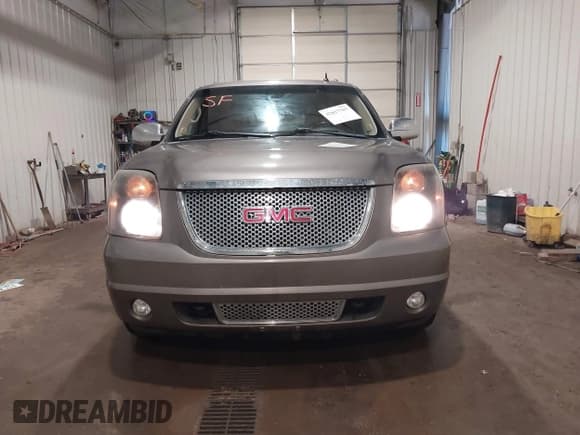 ✅ 2012 GMC Yukon XL Denali • VIN: 1GKS2MEF8CR162910 • Lot: 42617767. Listed on IAAI with 205,838 mi. Free auction sales archive from the USA and detailed vehicle history report at DreamBid. Image 12.