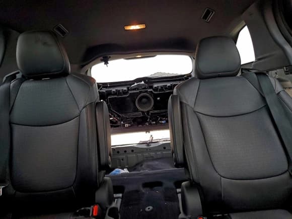 ✅ 2023 Toyota Sienna XSE 25th Anniversary • VIN: 5TDCSKFC4PS101490 • Lot: 94157125. Listed on Copart with 29,925 mi. Free auction sales archive from the USA and detailed vehicle history report at DreamBid. Image 10.