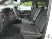 ✅ 2021 GMC Sierra 1500 • VIN: 3GTU9AEF7MG270032 • Lot: 62714895. Wystawiony na Copart z przebiegiem 23 609 mil. Bezpłatny archiwum sprzedaży aukcyjnych z USA i szczegółowy raport historii pojazdu na DreamBid. Zdjęcie 7.