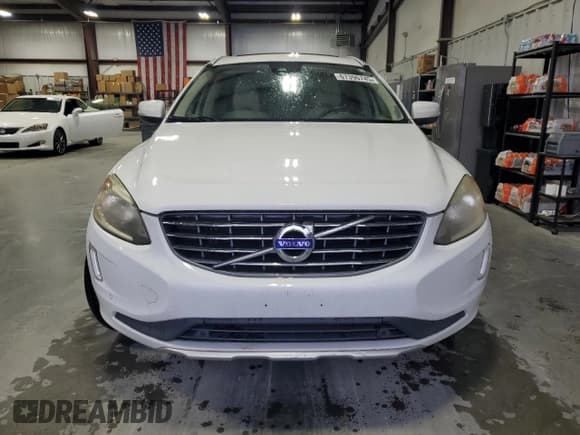 ✅ 2014 Volvo XC60 R-Design Premier Plus • VIN: YV4902DZ3E2551799 • Lot: 67396745. Listed on Copart with 135,528 mi. Free auction sales archive from the USA and detailed vehicle history report at DreamBid. Image 5.