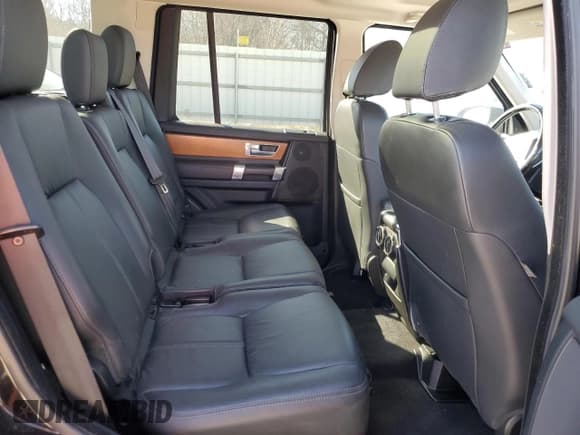 ✅ 2014 Land Rover LR4 Lux • VIN: SALAK2V65EA720010 • Lot: 45792125. Wystawiony na Copart z przebiegiem 130 085 mil. Bezpłatny archiwum sprzedaży aukcyjnych z USA i szczegółowy raport historii pojazdu na DreamBid. Zdjęcie 11.