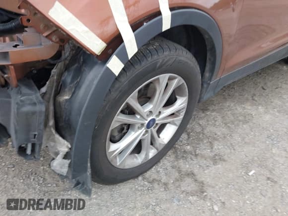 ✅ 2017 Ford Escape SE • VIN: 1FMCU9GD7HUD95311 • Lot: 42685526. Listed on IAAI with 95,785 mi. Free auction sales archive from the USA and detailed vehicle history report at DreamBid. Image 11.