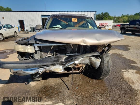 ✅ 2000 Chevrolet Suburban LS • VIN: 3GNFK16T3YG146564 • Лот: 80698105. Опубликован ранее на Copart с пробегом Не указан. Бесплатный доступ к архиву аукционных продаж из США и подробный отчёт об истории автомобиля на DreamBid. Изображение 5.