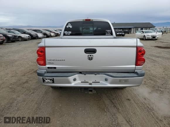 2007 Dodge Dakota SLT z VIN 1D7HW48K27S147617, wystawiony jako Copart lot #74064254 z przebiegiem 150 069 mil mil oraz Czysty tytuł • Clean title. Historia ofert i sprzedaży dostępna na DreamBid. Obrazek 6.