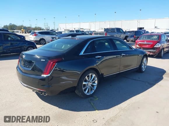 ✅ 2018 Cadillac CT6 • VIN: 1G6KM5RS4JU108018 • Лот: 41705937. Опубликован ранее на IAAI с пробегом 97 080 миль. Бесплатный доступ к архиву аукционных продаж из США и подробный отчёт об истории автомобиля на DreamBid. Изображение 4.