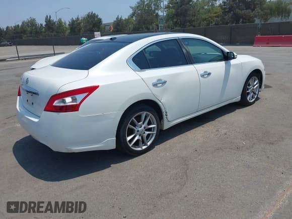 ✅ 2009 Nissan Maxima SV • VIN: 1N4AA51E49C859487 • Lot: 42724970. Wystawiony na IAAI z przebiegiem 178 823 mil. Bezpłatny archiwum sprzedaży aukcyjnych z USA i szczegółowy raport historii pojazdu na DreamBid. Zdjęcie 4.