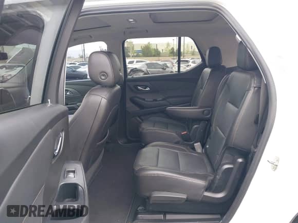 2021 Chevrolet Traverse Premier с VIN 1GNERKKWXMJ133834, выставлен на аукционе IAAI как лот 42110780 с пробегом 45 030 миль миль и . История ставок и продаж доступна на DreamBid. Изображение 8.