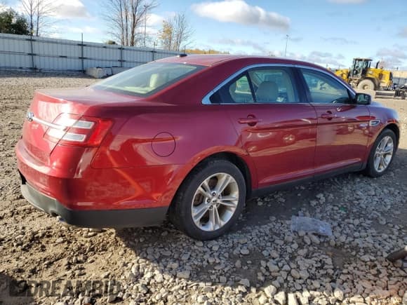 ✅ 2014 Ford Taurus SEL • VIN: 1FAHP2H86EG118885 • Lot: 82683675. Listed on Copart with 109,970 mi. Free auction sales archive from the USA and detailed vehicle history report at DreamBid. Image 3.