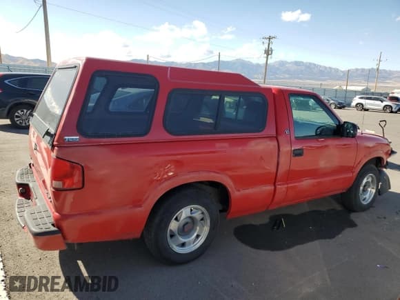 ✅ 2000 GMC Sonoma SL • VIN: 1GTCS145XYK251238 • Lot: 77899534. Wystawiony na Copart z przebiegiem 61 827 mil. Bezpłatny archiwum sprzedaży aukcyjnych z USA i szczegółowy raport historii pojazdu na DreamBid. Zdjęcie 3.