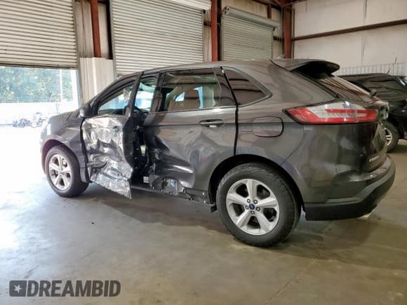 ✅ 2020 Ford Edge SE • VIN: 2FMPK3G96LBA71667 • Лот: 72101985. Опубликован ранее на Copart с пробегом 70 814 миль. Бесплатный доступ к архиву аукционных продаж из США и подробный отчёт об истории автомобиля на DreamBid. Изображение 2.