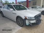 ✅ 2017 Lincoln Continental Select • VIN: 1LN6L9SP1H5605414 • Lot: 43099490. Wystawiony na IAAI z przebiegiem 73 441 mil. Bezpłatny archiwum sprzedaży aukcyjnych z USA i szczegółowy raport historii pojazdu na DreamBid. Zdjęcie 1.