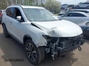 ✅ 2020 Nissan Rogue SV • VIN: 5N1AT2MV4LC724740 • Lot: 42116459. Listed on IAAI with 62,509 mi. Free auction sales archive from the USA and detailed vehicle history report at DreamBid. Image 1.