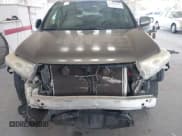 ✅ 2012 Toyota Highlander • VIN: 5TDZK3EH3CS088254 • Lot: 42295847. Wystawiony na IAAI z przebiegiem 193 404 mil. Bezpłatny archiwum sprzedaży aukcyjnych z USA i szczegółowy raport historii pojazdu na DreamBid. Zdjęcie 12.