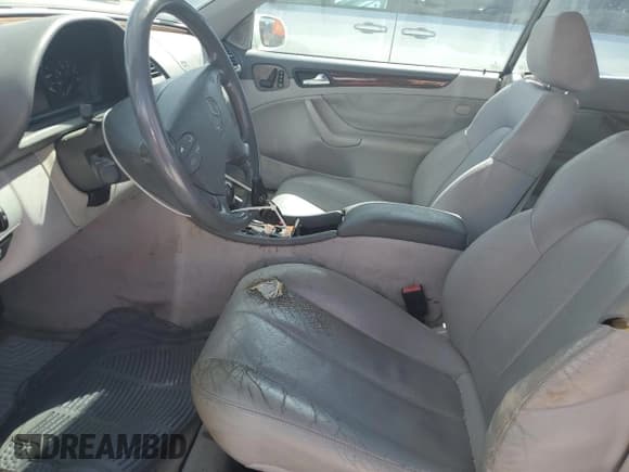 ✅ 2003 Mercedes-Benz CLK 320 • VIN: WDBLK65G73T135929 • Lot: 76175704. Wystawiony na Copart z przebiegiem 114 677 mil. Bezpłatny archiwum sprzedaży aukcyjnych z USA i szczegółowy raport historii pojazdu na DreamBid. Zdjęcie 7.