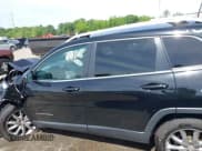 ✅ 2018 Jeep Cherokee Limited • VIN: 1C4PJMDB7JD617484 • Lot: 42287096. Wystawiony na IAAI z przebiegiem Nie podano. Bezpłatny archiwum sprzedaży aukcyjnych z USA i szczegółowy raport historii pojazdu na DreamBid. Zdjęcie 14.