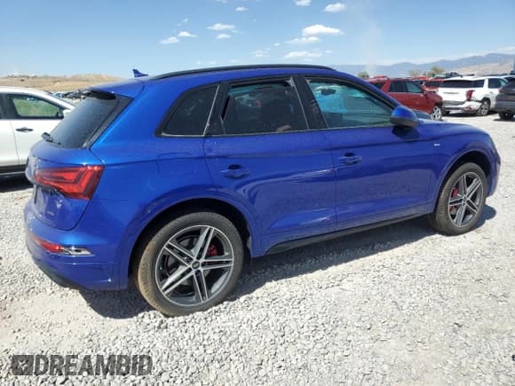 ✅ 2024 Audi Q5 S line Premium Plus • VIN: WA1E2AFY1R2086076 • Lot: 66088955. Listed on Copart with 6,875 mi. Free auction sales archive from the USA and detailed vehicle history report at DreamBid. Image 3.