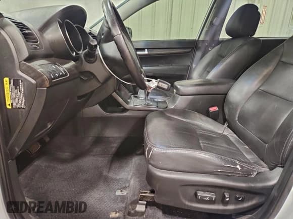 ✅ 2013 Kia Sorento EX • VIN: 5XYKUDA22DG391575 • Lot: 94121005. Listed on Copart with 102,798 mi. Free auction sales archive from the USA and detailed vehicle history report at DreamBid. Image 7.