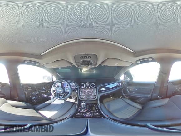 ✅ 2018 Bentley Bentayga Signature • VIN: SJAAC2ZV8JC020603 • Lot: 44983945. Wystawiony na Copart z przebiegiem 48 565 mil. Bezpłatny archiwum sprzedaży aukcyjnych z USA i szczegółowy raport historii pojazdu na DreamBid. Zdjęcie 16.