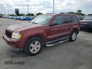✅ 2007 Jeep Grand Cherokee Laredo • VIN: 1J8GS48K07C597562 • Лот: 90475085. Опубликован ранее на Copart с пробегом 135 927 миль. Бесплатный доступ к архиву аукционных продаж из США и подробный отчёт об истории автомобиля на DreamBid. Изображение 1.