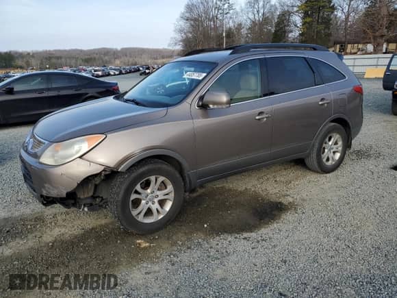 2011 Hyundai Veracruz GLS with VIN KM8NU4CC2BU151095, listed as a Copart auction lot 44057785 with 155,140 mi miles and Salvage title. Bid and sale history available at DreamBid. Image 1.