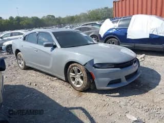 ✅ 2021 Dodge Charger SXT • VIN: 2C3CDXBG1MH518225 • Lot: 43371767. Wystawiony na IAAI z przebiegiem 113 984 mil. Bezpłatny archiwum sprzedaży aukcyjnych z USA i szczegółowy raport historii pojazdu na DreamBid. Zdjęcie 1.
