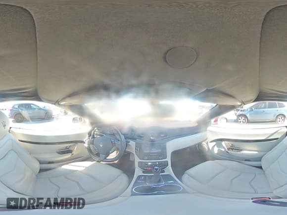 ✅ 2013 Maserati GranTurismo Sport • VIN: ZAM45VMA7D0070308 • Lot: 90467755. Wystawiony na Copart z przebiegiem 32 573 mil. Bezpłatny archiwum sprzedaży aukcyjnych z USA i szczegółowy raport historii pojazdu na DreamBid. Zdjęcie 14.