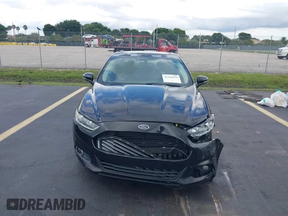 ✅ 2015 Ford Fusion SE • VIN: 1FA6P0HD0F5118290 • Lot: 43568856. Wystawiony na IAAI z przebiegiem 229 988 mil. Bezpłatny archiwum sprzedaży aukcyjnych z USA i szczegółowy raport historii pojazdu na DreamBid. Zdjęcie 12.