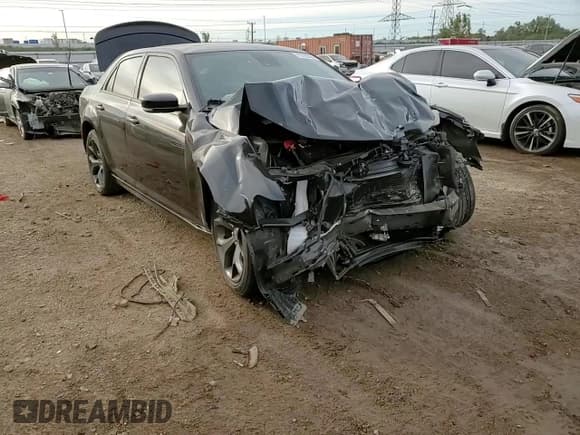 ✅ 2022 Chrysler 300 S • VIN: 2C3CCABT0NH242117 • Lot: 89067345. Listed on Copart with Not provided. Free auction sales archive from the USA and detailed vehicle history report at DreamBid. Image 10.