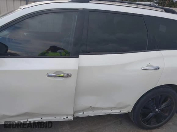 ✅ 2018 Nissan Pathfinder S • VIN: 5N1DR2MN5JC647644 • Лот: 42343974. Опубликован ранее на IAAI с пробегом 227 221 миль. Бесплатный доступ к архиву аукционных продаж из США и подробный отчёт об истории автомобиля на DreamBid. Изображение 6.