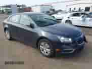 2015 Chevrolet Cruze LS z VIN 1G1PA5SH7F7259010, wystawiony jako IAAI lot #43609681 z przebiegiem 93 417 mil mil oraz . Historia ofert i sprzedaży dostępna na DreamBid. Obrazek 1.