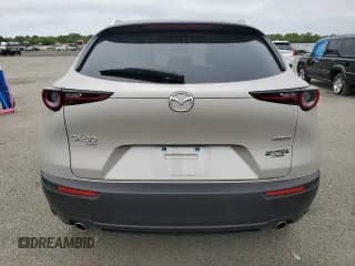 ✅ 2023 Mazda CX-30 S Preferred • VIN: 3MVDMBCM1PM547624 • Lot: 57608654. Wystawiony na Copart z przebiegiem 10 406 mil. Bezpłatny archiwum sprzedaży aukcyjnych z USA i szczegółowy raport historii pojazdu na DreamBid. Zdjęcie 6.