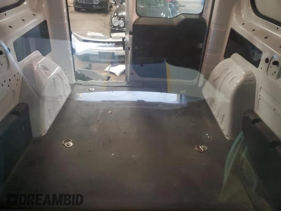 ✅ 2022 Ram ProMaster City Cargo Tradesman • VIN: ZFBHRFAB3N6W56115 • Lot: 81451375. Wystawiony na Copart z przebiegiem 28 891 mil. Bezpłatny archiwum sprzedaży aukcyjnych z USA i szczegółowy raport historii pojazdu na DreamBid. Zdjęcie 10.