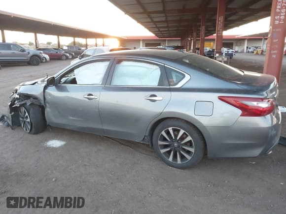 ✅ 2018 Nissan Altima SV • VIN: 1N4AL3AP9JC148680 • Lot: 43519989. Listed on IAAI with 116,516 mi. Free auction sales archive from the USA and detailed vehicle history report at DreamBid. Image 13.