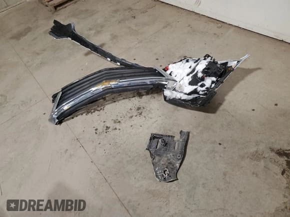 ✅ 2022 Chevrolet Traverse LS • VIN: 1GNEVLKW6NJ172911 • Lot: 41827235. Wystawiony na Copart z przebiegiem 36 577 mil. Bezpłatny archiwum sprzedaży aukcyjnych z USA i szczegółowy raport historii pojazdu na DreamBid. Zdjęcie 13.