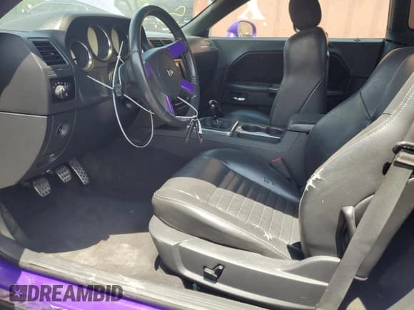 ✅ 2010 Dodge Challenger R/T Classic • VIN: 2B3CJ5DT7AH190020 • Lot: 64799744. Wystawiony na Copart z przebiegiem 185 026 mil. Bezpłatny archiwum sprzedaży aukcyjnych z USA i szczegółowy raport historii pojazdu na DreamBid. Zdjęcie 7.