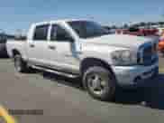 2007 Dodge 1500 SLT z VIN 3D7KS19D77G828878, wystawiony jako Copart lot #59638035 z przebiegiem 238 391 mil mil oraz Czysty tytuł • Clean title. Historia ofert i sprzedaży dostępna na DreamBid. Obrazek 4.