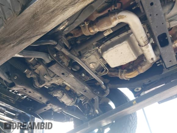 ✅ 2018 Chevrolet Silverado 1500 LT • VIN: 3GCUKREC4JG611312 • Лот: 43121610. Опубликован ранее на IAAI с пробегом 32 147 миль. Бесплатный доступ к архиву аукционных продаж из США и подробный отчёт об истории автомобиля на DreamBid. Изображение 18.