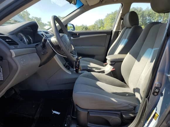 2009 Hyundai Sonata GLS с VIN 5NPET46CX9H506103, выставлен на аукционе Copart как лот 51609753 с пробегом 146 576 миль миль и Чистый • Clean title. История ставок и продаж доступна на DreamBid. Изображение 7.