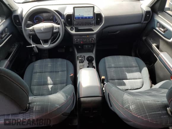 ✅ 2023 Ford Bronco Sport Heritage • VIN: 3FMCR9G63PRE11996 • Lot: 50117355. Wystawiony na Copart z przebiegiem 15 854 mil. Bezpłatny archiwum sprzedaży aukcyjnych z USA i szczegółowy raport historii pojazdu na DreamBid. Zdjęcie 8.