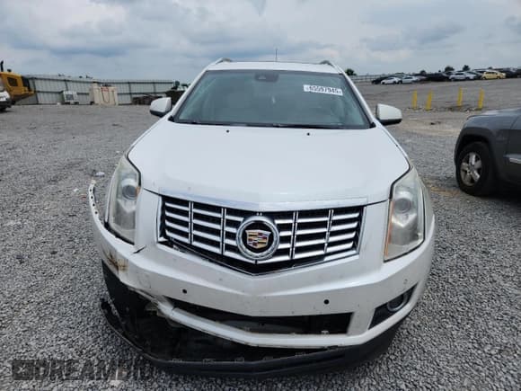✅ 2016 Cadillac SRX Premium Collection • VIN: 3GYFNDE39GS546265 • Lot: 65597945. Wystawiony na Copart z przebiegiem 145 591 mil. Bezpłatny archiwum sprzedaży aukcyjnych z USA i szczegółowy raport historii pojazdu na DreamBid. Zdjęcie 5.