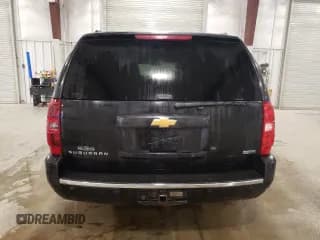 ✅ 2012 Chevrolet Suburban LTZ • VIN: 1GNSKKE76CR141134 • Lot: 80113874. Wystawiony na Copart z przebiegiem 278 536 mil. Bezpłatny archiwum sprzedaży aukcyjnych z USA i szczegółowy raport historii pojazdu na DreamBid. Zdjęcie 6.