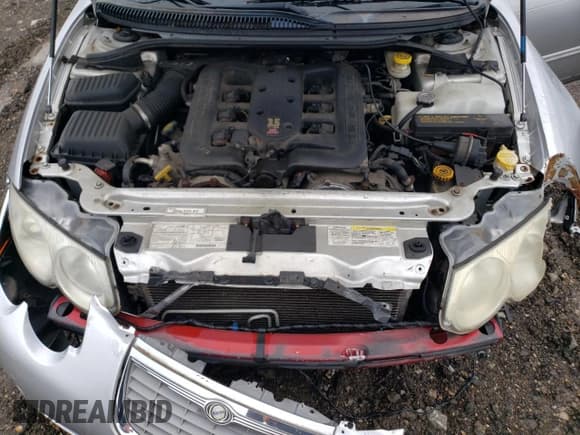 ✅ 2003 Chrysler 300M M • VIN: 2C3HE76K43H573459 • Lot: 80713744. Wystawiony na Copart z przebiegiem 173 467 mil. Bezpłatny archiwum sprzedaży aukcyjnych z USA i szczegółowy raport historii pojazdu na DreamBid. Zdjęcie 11.