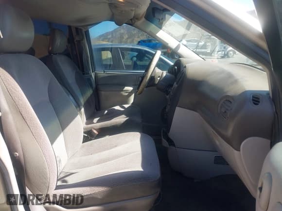 ✅ 2007 Dodge Caravan SE • VIN: 1D4GP25R07B203114 • Lot: 43541730. Wystawiony na IAAI z przebiegiem 227 582 mil. Bezpłatny archiwum sprzedaży aukcyjnych z USA i szczegółowy raport historii pojazdu na DreamBid. Zdjęcie 5.