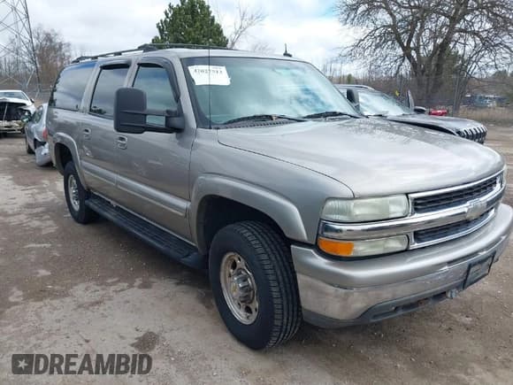✅ 2002 Chevrolet Suburban LS • VIN: 3GNGK26G82G306927 • Лот: 42027513. Опубликован ранее на IAAI с пробегом 124 016 миль. Бесплатный доступ к архиву аукционных продаж из США и подробный отчёт об истории автомобиля на DreamBid. Изображение 1.