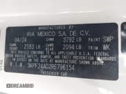 ✅ 2024 Kia Forte LXS • VIN: 3KPF24AD2RE796154 • Lot: 43650618. Wystawiony na IAAI z przebiegiem 46 584 mil. Bezpłatny archiwum sprzedaży aukcyjnych z USA i szczegółowy raport historii pojazdu na DreamBid. Zdjęcie 9.