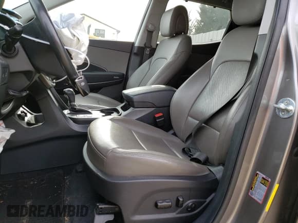 ✅ 2017 Hyundai Santa Fe 2.4L • VIN: 5NMZUDLBXHH035088 • Лот: 39824653. Опубликован ранее на Copart с пробегом 62 214 миль. Бесплатный доступ к архиву аукционных продаж из США и подробный отчёт об истории автомобиля на DreamBid. Изображение 7.