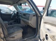 ✅ 2006 Jeep Commander • VIN: 1J8HH48K36C232424 • Lot: 41950150. Listed on IAAI with 358,947 mi. Free auction sales archive from the USA and detailed vehicle history report at DreamBid. Image 5.